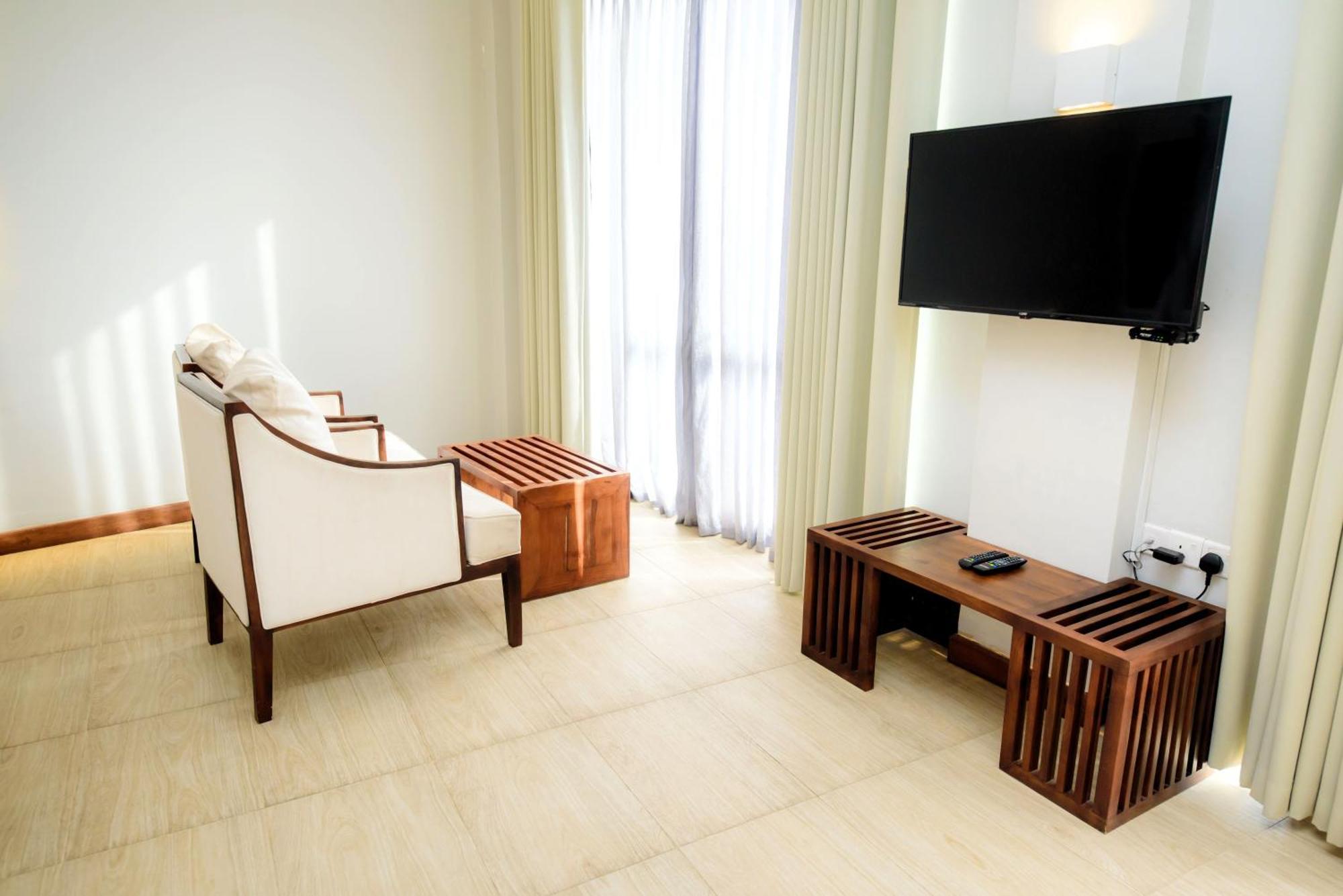 Hotel Refresh Blue Hikkaduwa Εξωτερικό φωτογραφία