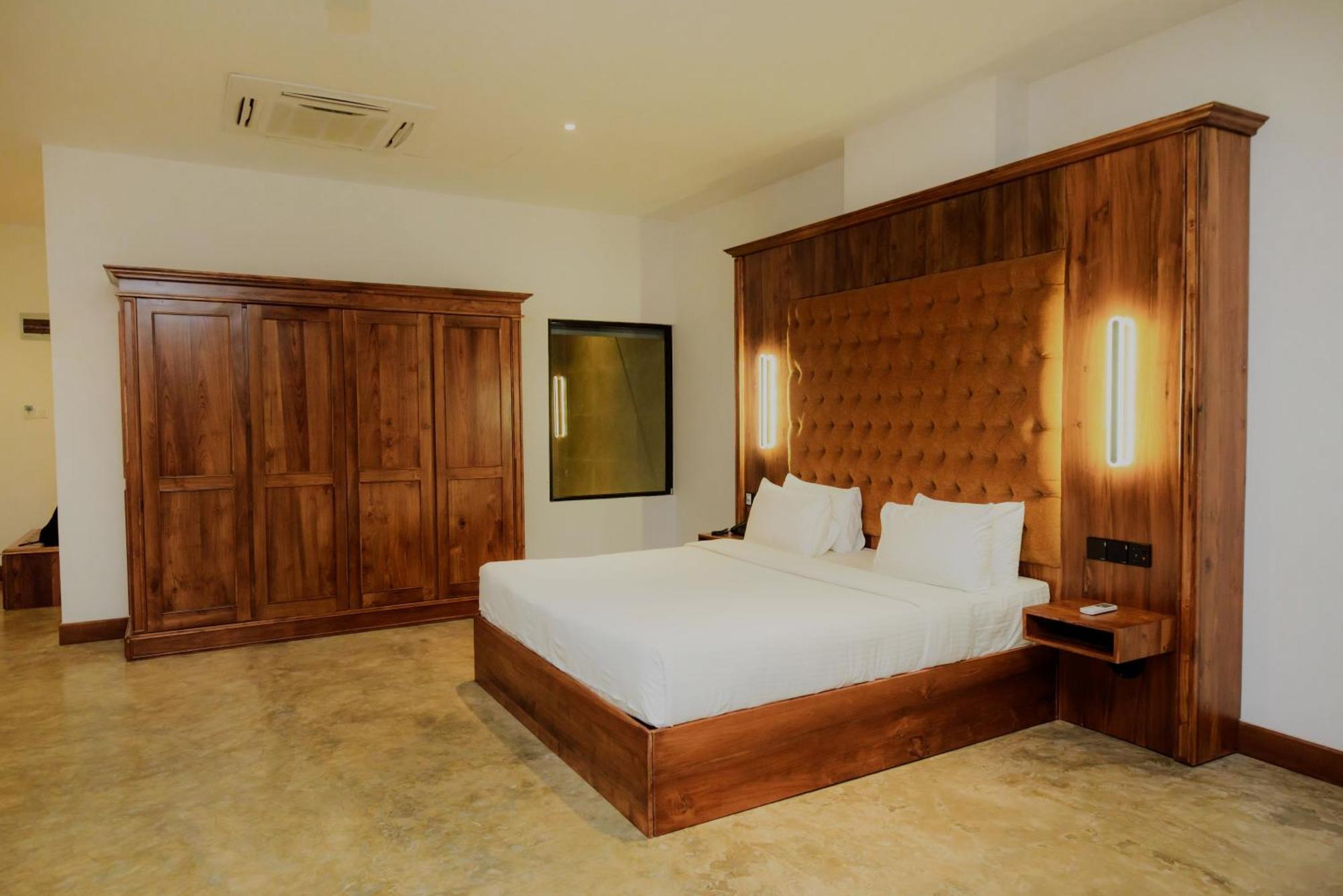 Hotel Refresh Blue Hikkaduwa Εξωτερικό φωτογραφία